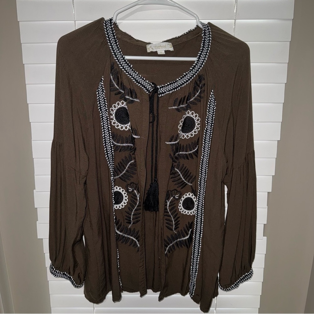 Weekend Suzanne Betro Brown Embroidered Blouse